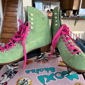 COPY - MOXI LOLLY size 8